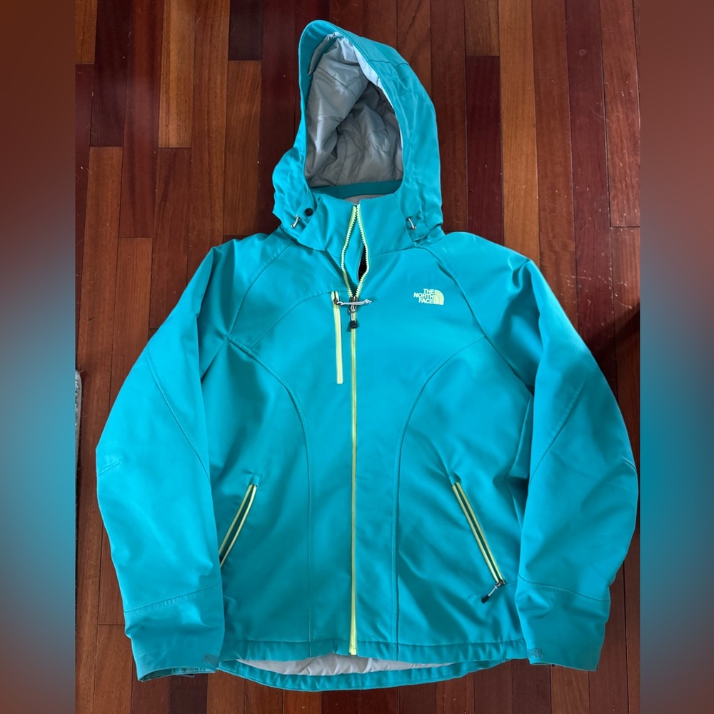 The North Face Women’s Winter Jacket with detachable hood